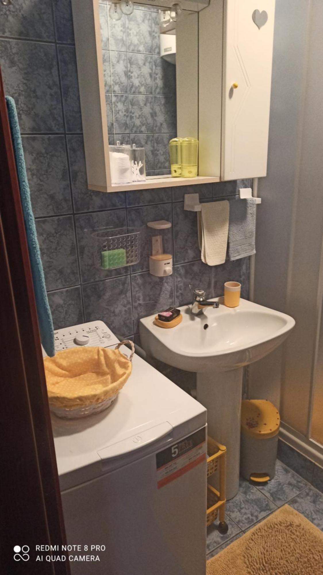 Apartmani Zute Racisce Bilik gambar